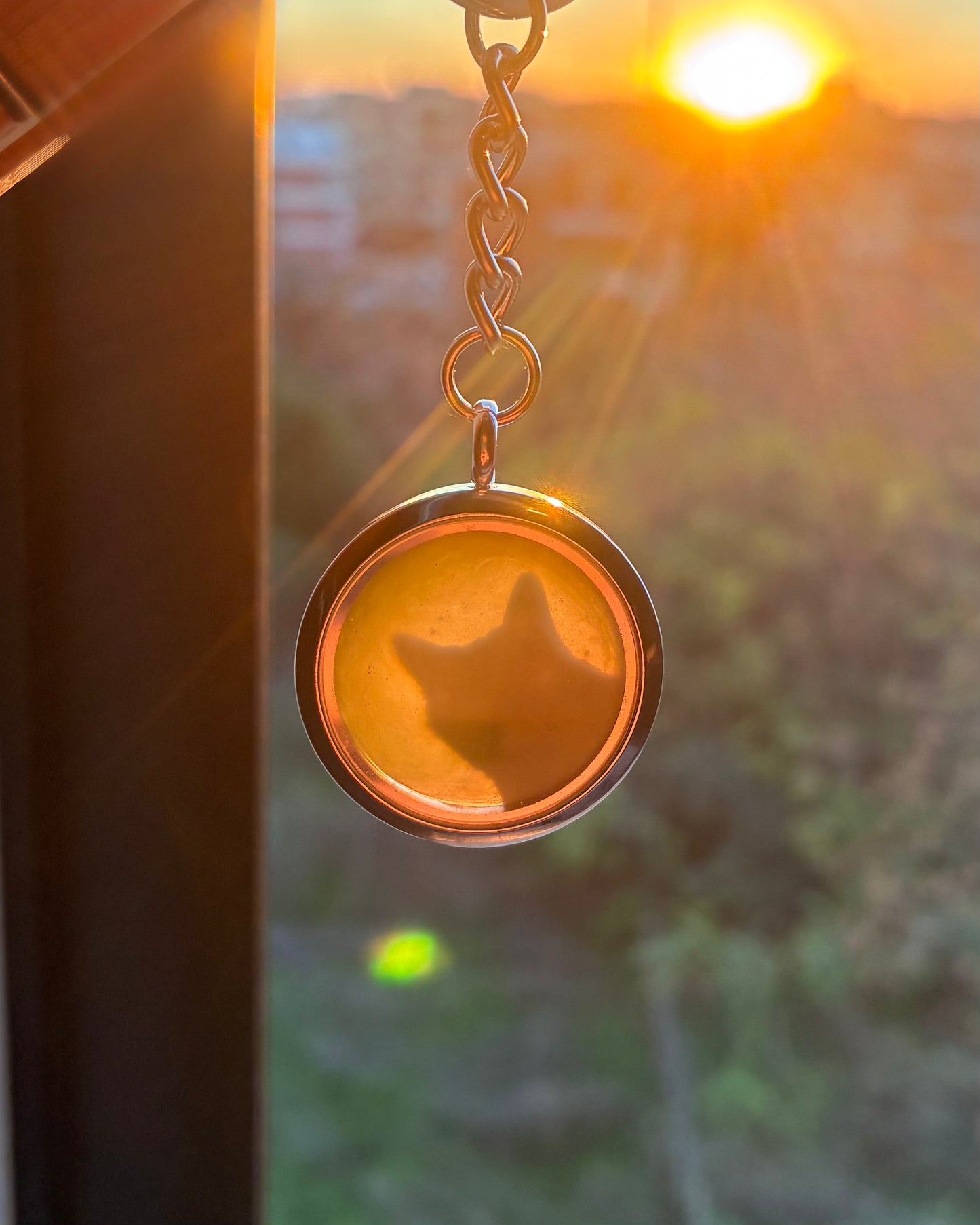 Black cat glam keychain